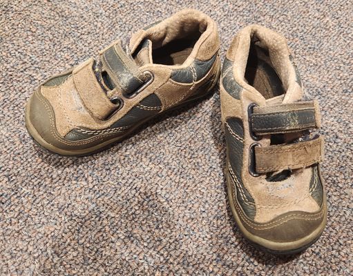 Stride Rite Velcro sneakers 7 (Toddler)