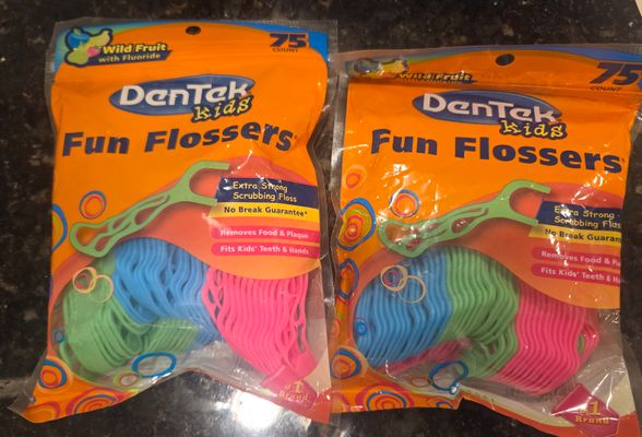 2 Brand New packs of 75 dentek kids flossers