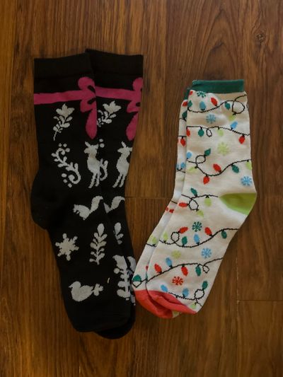 NWOT 2 holiday socks