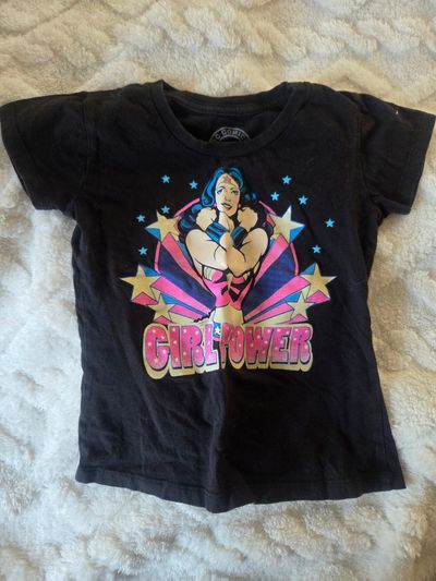 Dc comics wonder woman short sleeved shirt  10-12