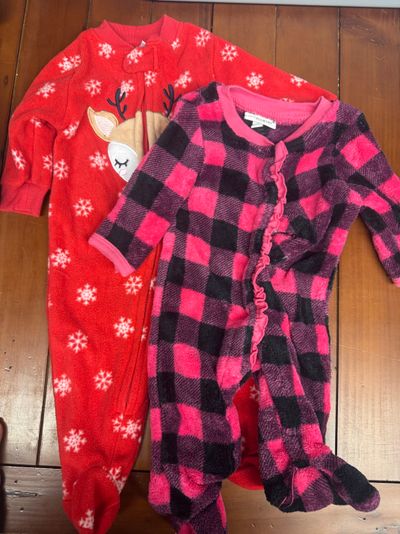 0-3 month baby pajamas. 2 pairs. 0-3 month baby pajamas. 2 pairs. Emporio Baby and Bon Bebe 0-3 Months
