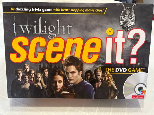 Twighlight Scene it DVD game NEW- box opened-all pieces still wrapped