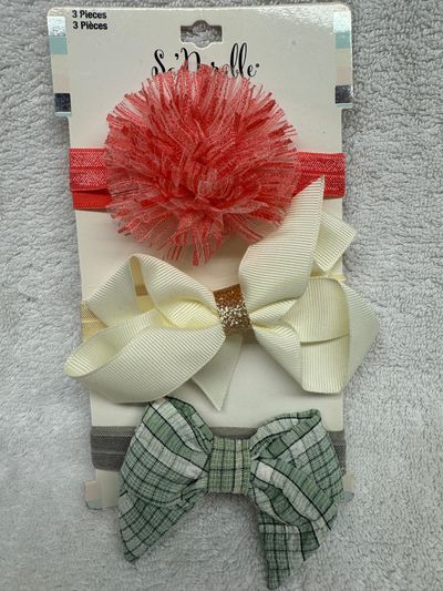 Brand New 3 piece set baby girl headbands Brand New 3 piece set baby girl headbands