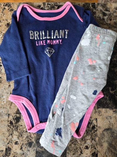 Carters 2 piece outfit Long sleeved onesie and leggings 6 Months