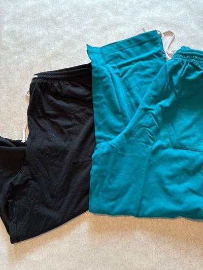 Blair size petite xl  thin sweatpants Teal pants and black capri Women's - XL