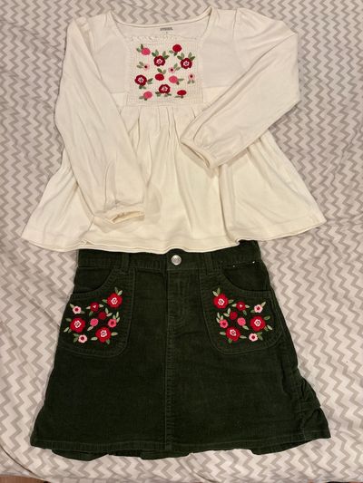 Gymboree Size 6 corduroy skort with matching size 7  long sleeve top 6T/6