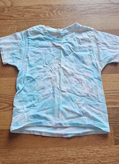 Fruits of the Loom Like new Tie dye shirt w/ name written on the inner crew neck 4T