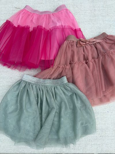 H&M skirts Lot of skirts 4T