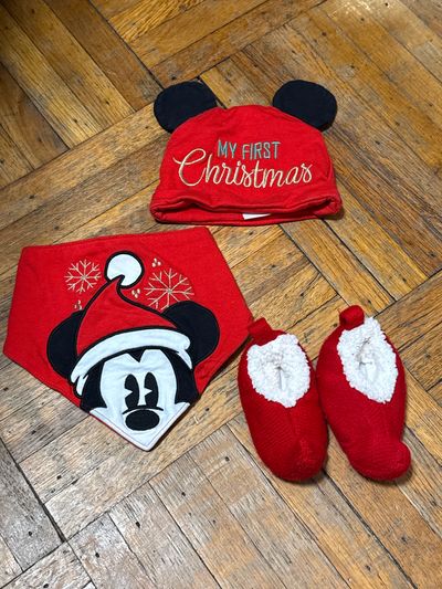 Disney Mickey my first Christmas elf shoes 0-6 One size 3-6 Months