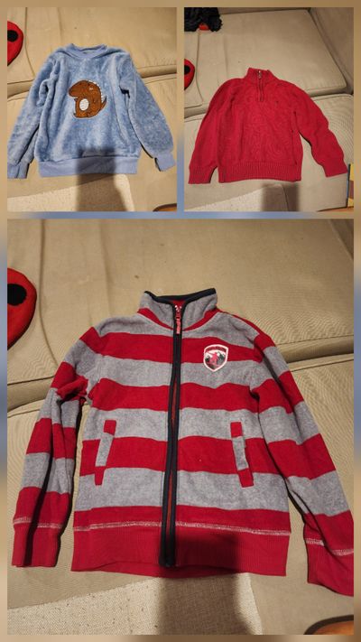 Nautica / Healthtex/ no brand. Lot of 3 Top.  Very warm selection. 5T/5