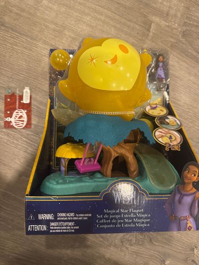 Brand new Disney wish playset magical star Gift card for size comes complete with everything