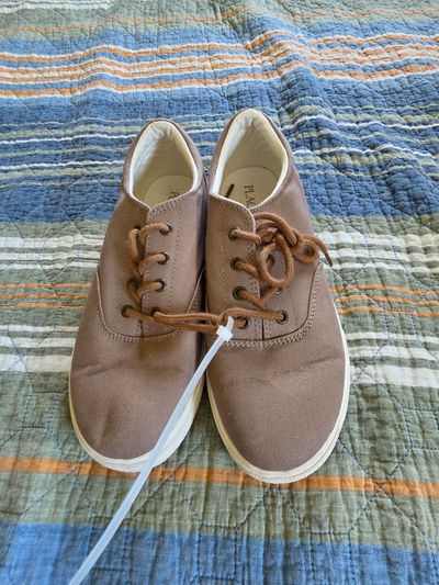 Childrens Place Tan Canvas Shoes 6 (Big Kid)