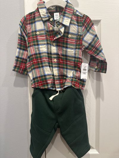 GAP new with tags flannel sweatpants outfit Flannel 2 piece outfit 6-12 Months