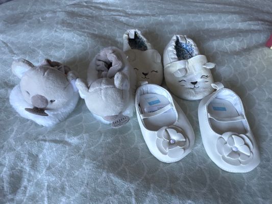 Carters Lot of infant shoes O-3 mo, 9-12 1 (Infant Shoe)