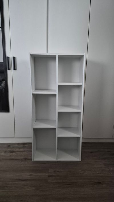 unknown white book shelf clean, very good condition