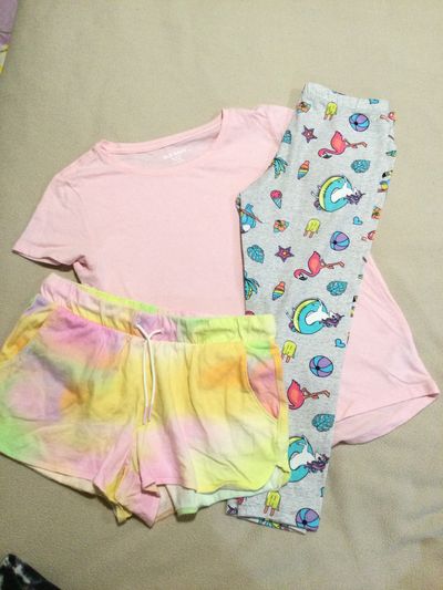 Old navy Pink t shirt tie dye shorts flamingo capris 10-12