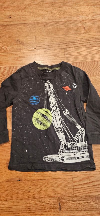 Carter's Like new boys 2T shirt feature outer space construction graphic 2T