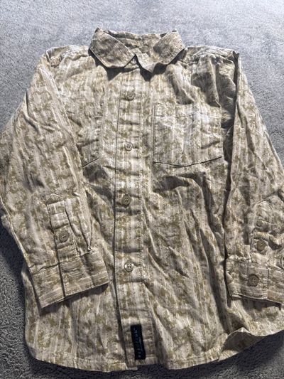 Kenneth Cole Printed button up shirt with collar 3T