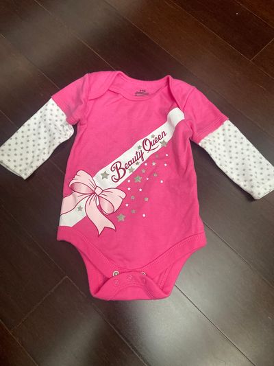 Beauty Queens onesie Pink Beauty Queen onesie 3-6 Months