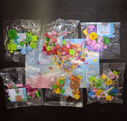 Flowers 6 Pack Legos Regular Size New. not mini size