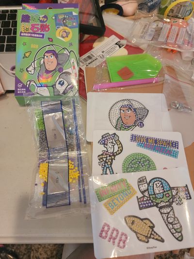NEW Toy Story Crystal Art craft Toy Story Crystal Art craft set  Buzz Light stucker and keychain