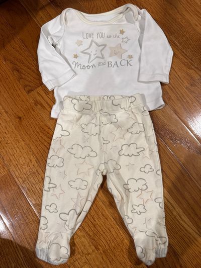 First impressions Moon and cloud 2 piece set 0-3 Months