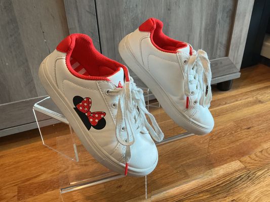 Disney White Minnie Mouse sneakers size 12 12 (Lil' Kid)