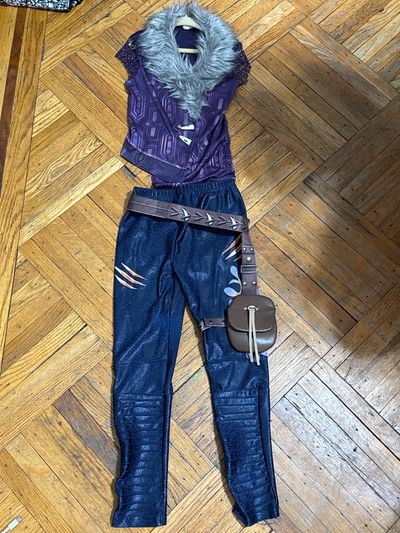 Disney zombies 2 werewolf costume sz 4-6 Willa dress up