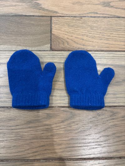 Blue knit mittens Small for babies Infant (0-2 yrs)