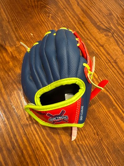 Franklin sports Air tech baseball mitt left hand 8.5 inches length