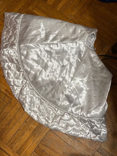 Martha Stewart  satin off white tree skirt