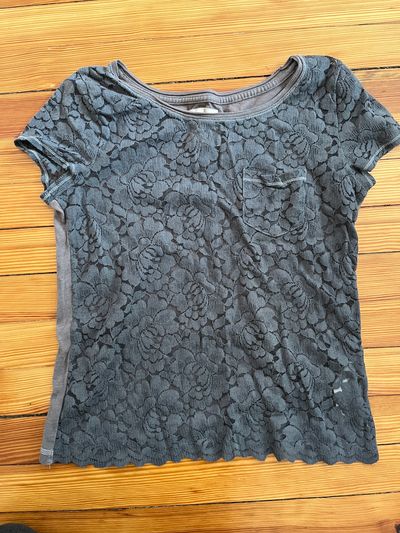 Abercrombie & Fitch Grey lace top. SS Women's - S