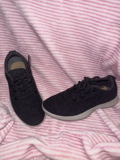 All birds Dark gray wool runners. Washable and incredibly comfortable 9 (Adult)