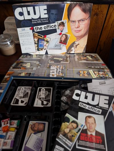 The Office Clue Game like new The Office Clue Game like new