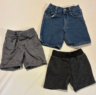 Garanimals, unknown Lot of 3 pairs of shorts, jean shorts unknown brand 2T