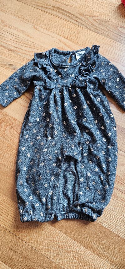 Little Lass Baby Excellent condition rose gold roses printed bodysuit 3-6 Months