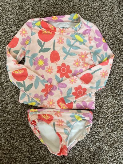 Carters 2 piece bathing suit, good condition 4T