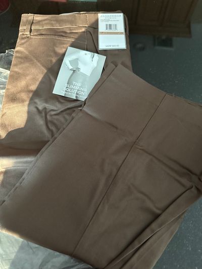 Brand new Sag Harbor 12 Petite Crop Brand new Crop Slimming pants 12 P Women's 12